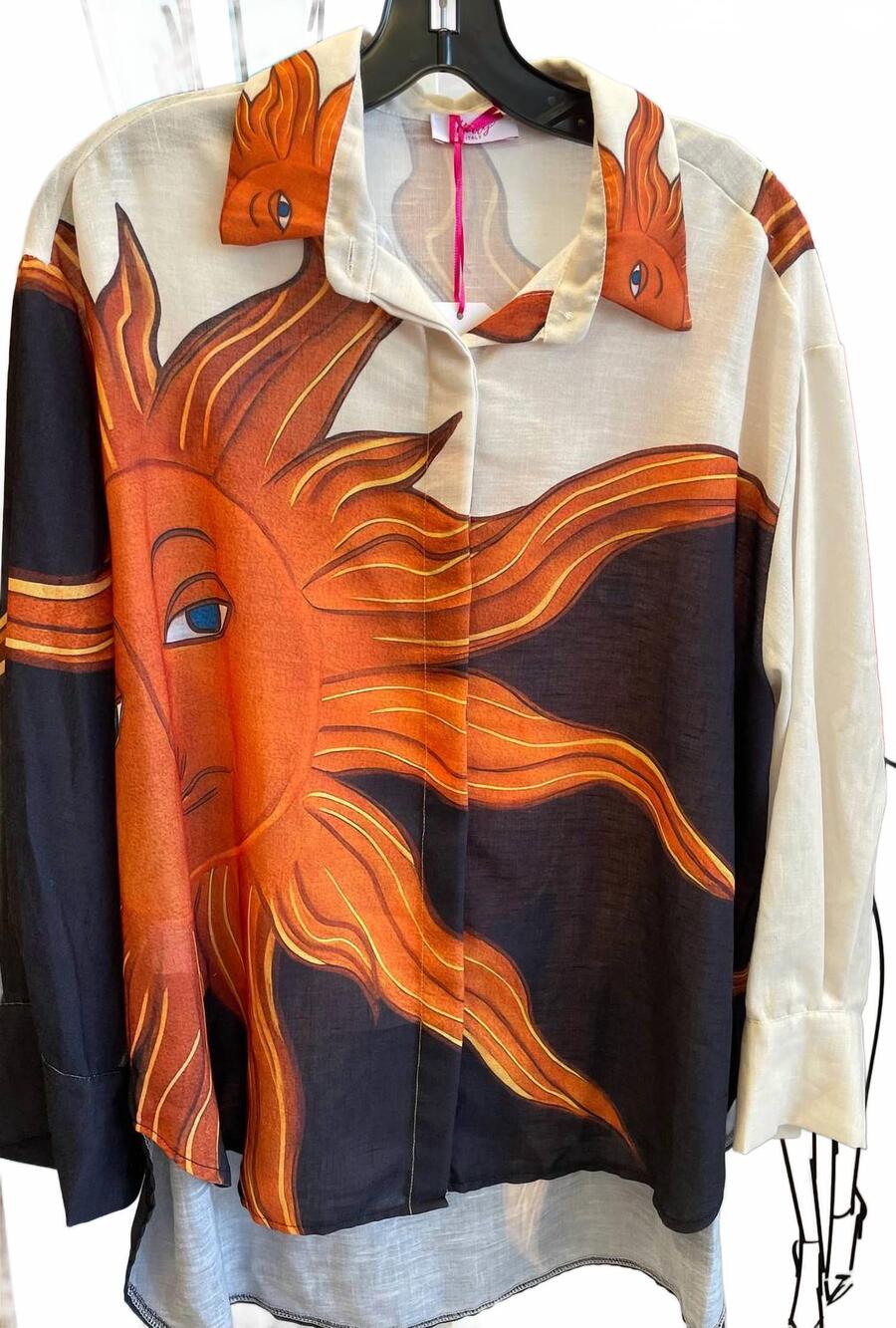 NEW YOLLY women's high low sun shirt in multicolor